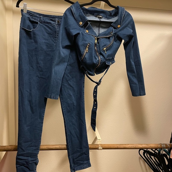 Fashion Nova Pants - Fashion Nova 2 Piece Off Shoulder Denim Set in Size Large